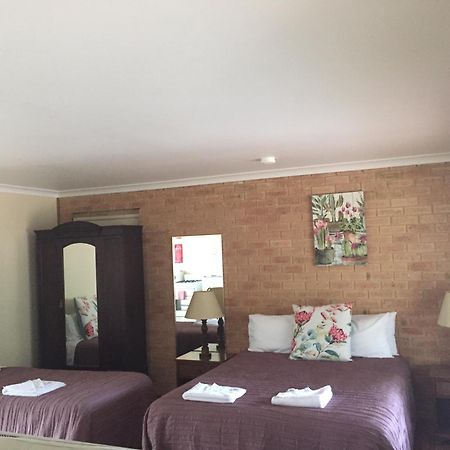 Travellers Rest Motel Mundaring エクステリア 写真