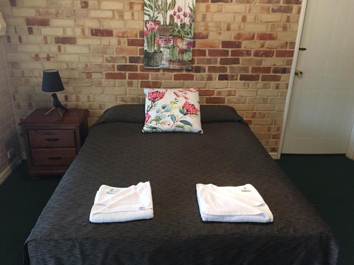 Travellers Rest Motel Mundaring エクステリア 写真