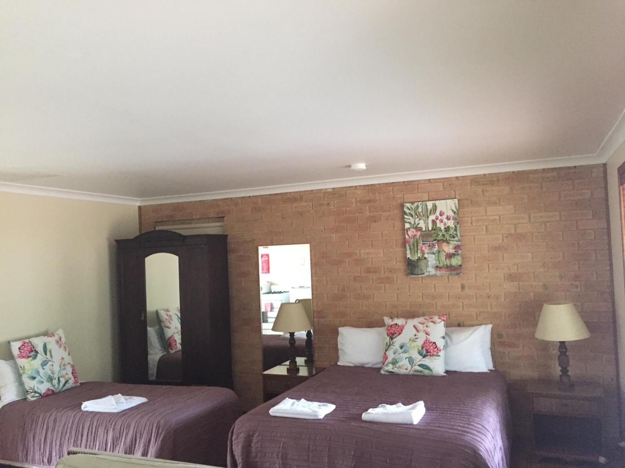 Travellers Rest Motel Mundaring エクステリア 写真