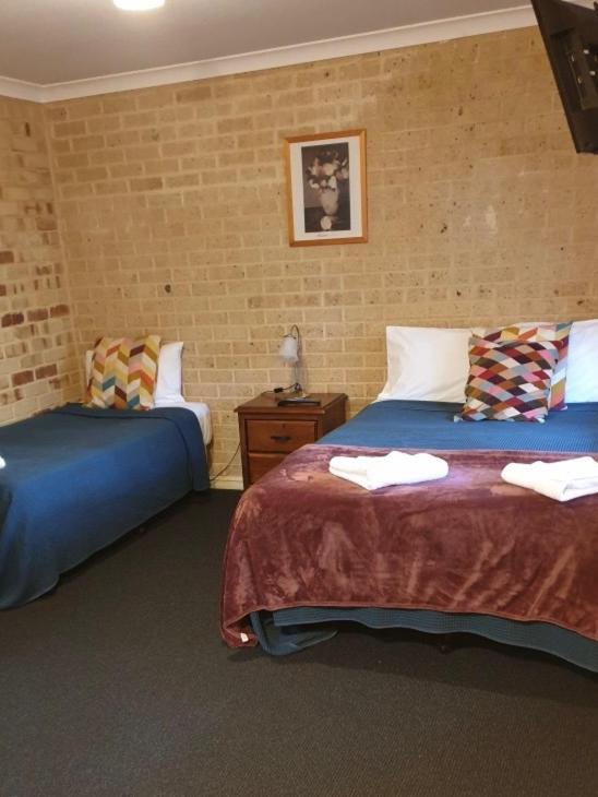 Travellers Rest Motel Mundaring エクステリア 写真